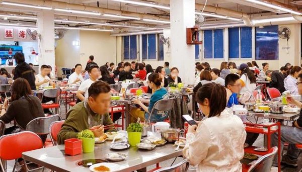 汇银配资 主打生猛海鲜、低至5元/盘，又一小火锅品类火出圈？